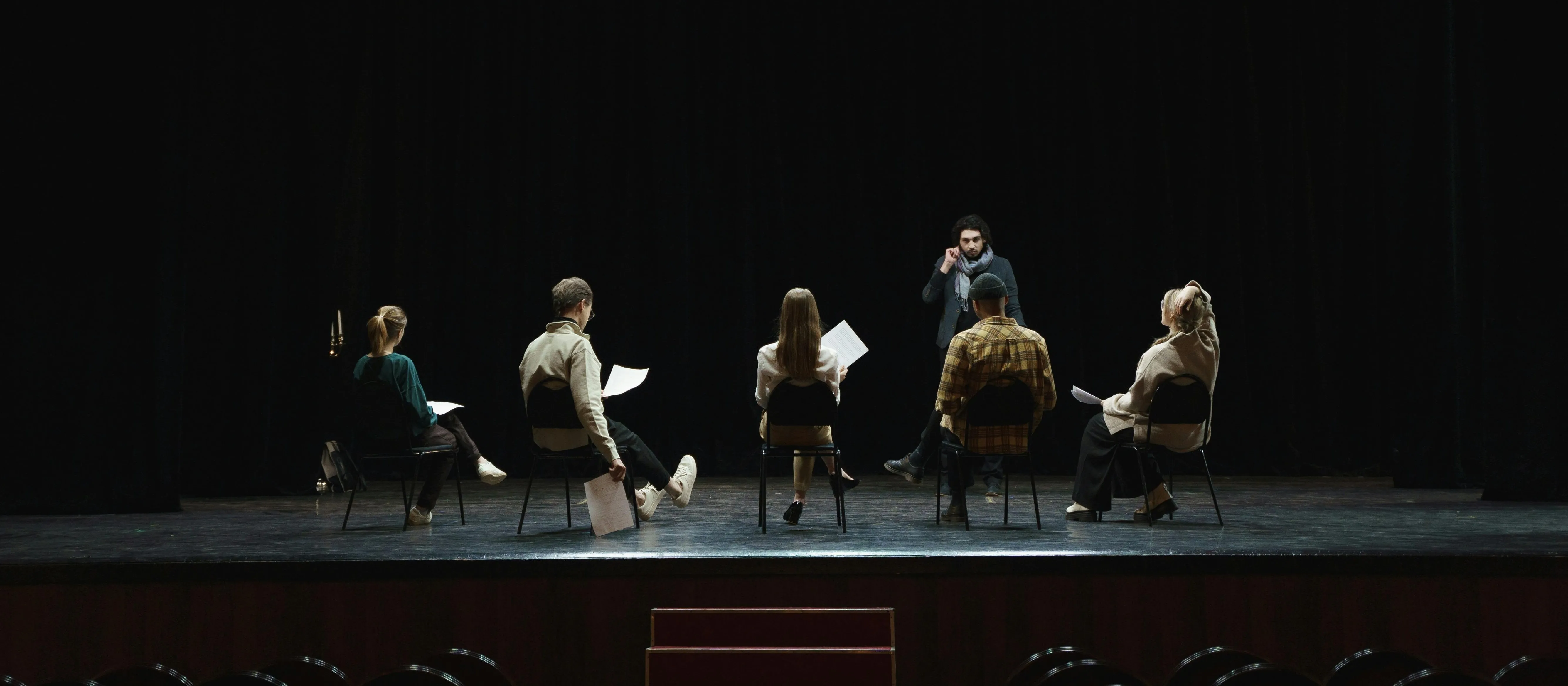 Comediens sur seine entrain de faire une italienne